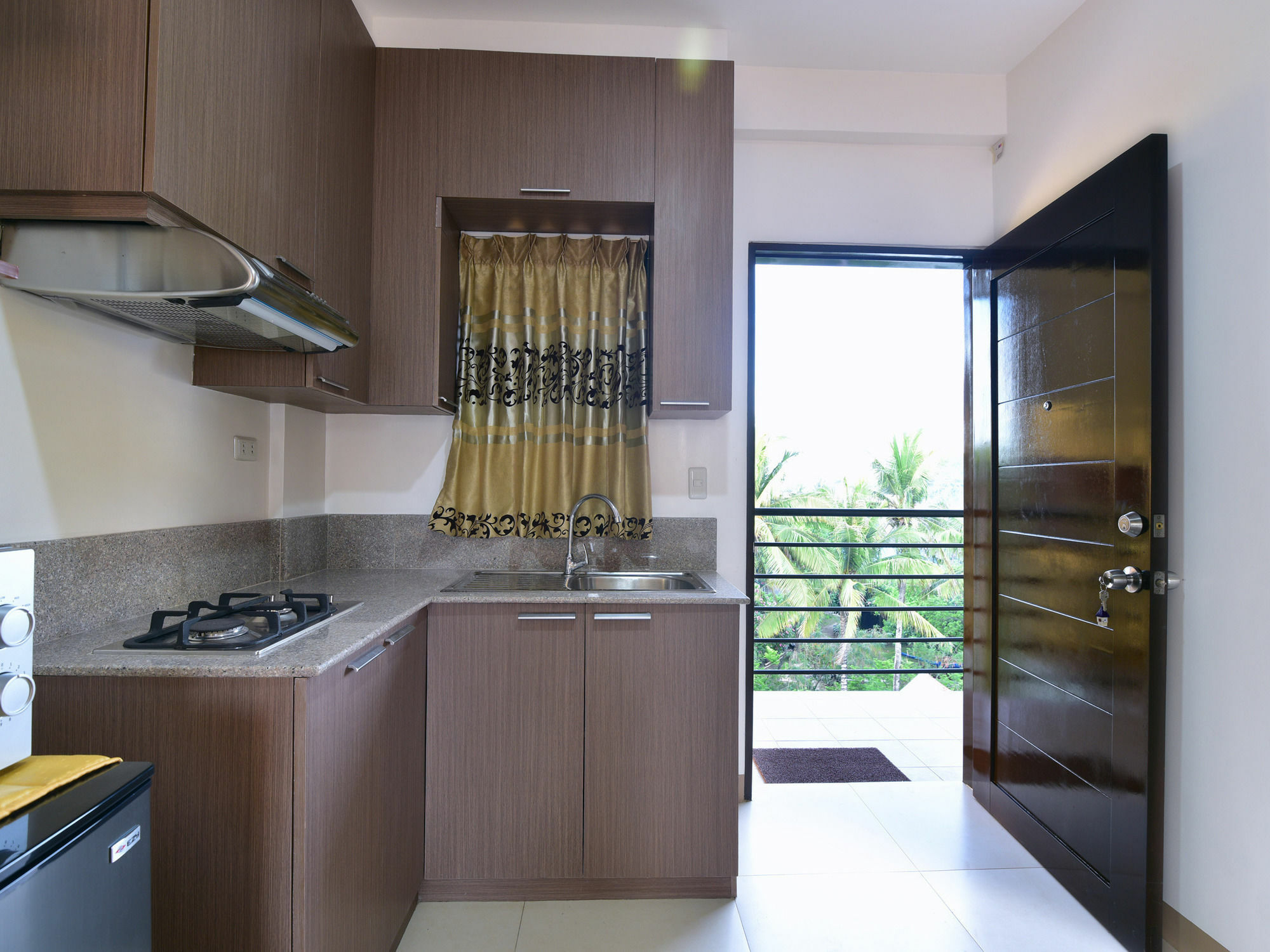Anahaw Apartments Whitebeach Manoc-Manoc Екстериор снимка
